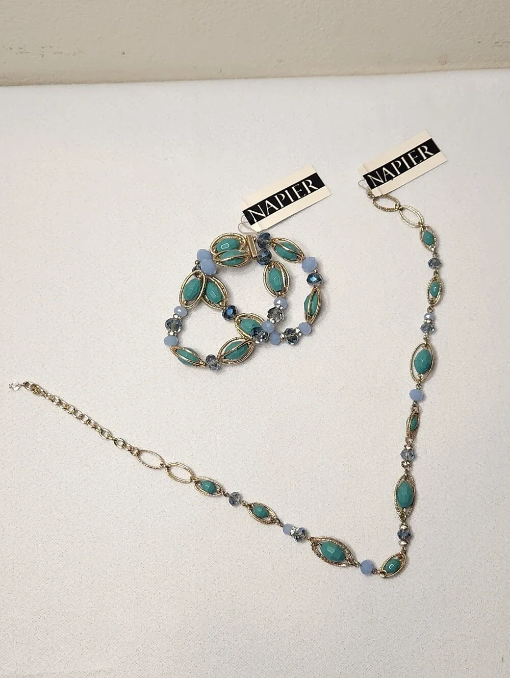 Napier Necklace & Bracelet Set Gold Tone Oval Chain Links Sea Green Blue Beads - Picture 7 of 16